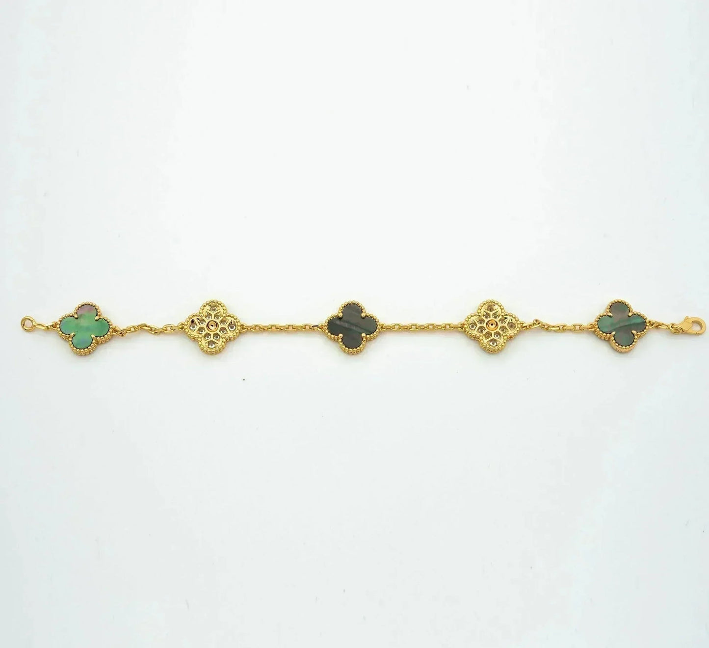 [BLUE TEARS] CLOVER 5 MOTIF GRAY MOP BRACELET COLLECTION