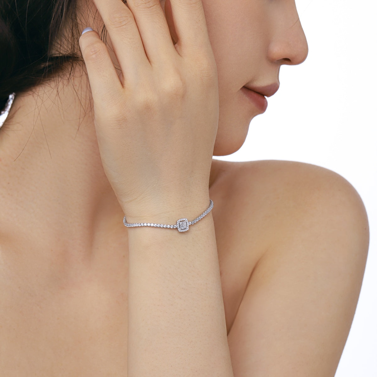 [Nova Jewelry]Luxurious Dazzling Square Shape Banquet Bracelet