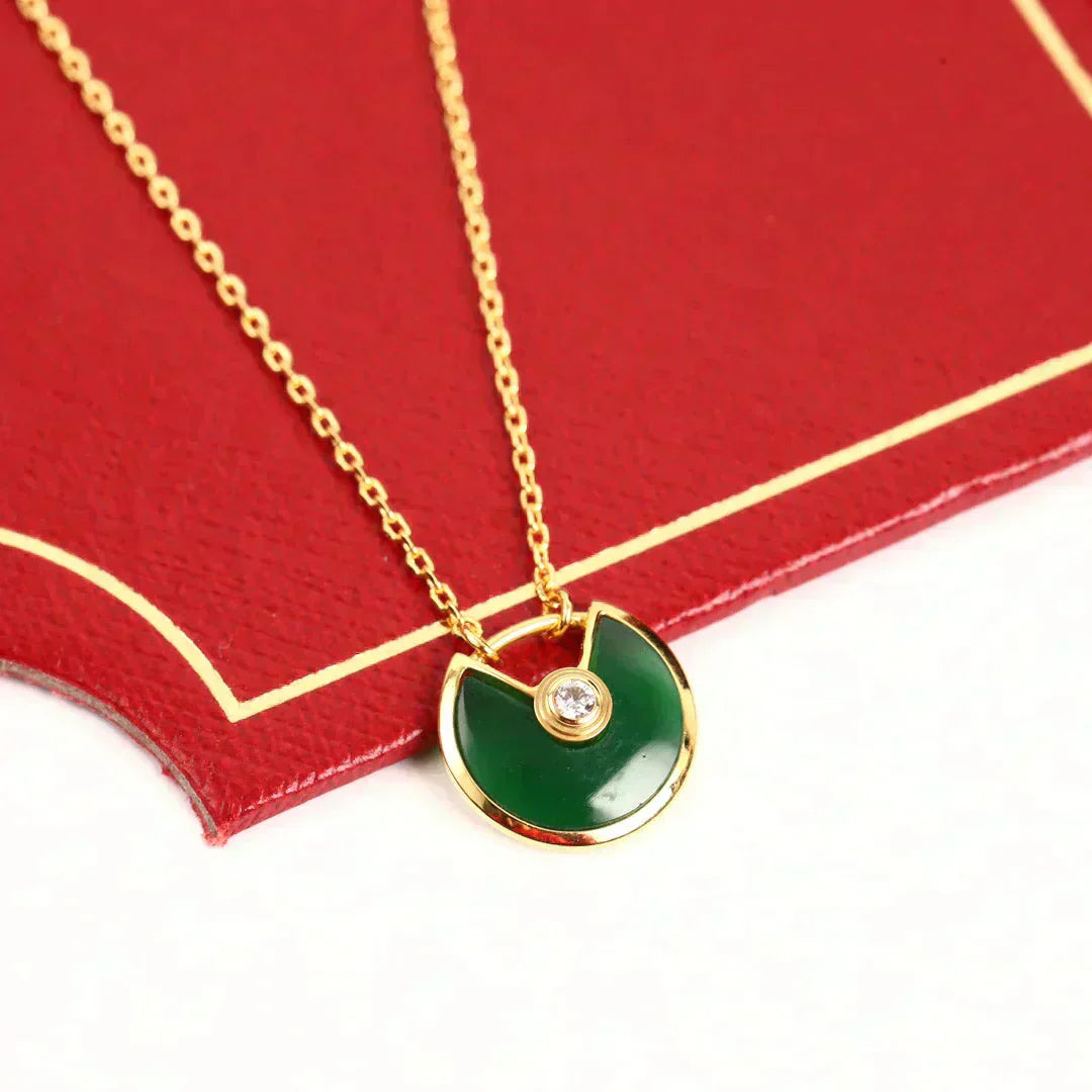 [BLUE TEARS]AMULETTE GOLD MALACHITE NECKLACE