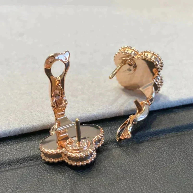 [BLUE TEARS]CLOVER MEDIUM 1 MOTIFS GRAY MOP  DIAMOND EARRINGS