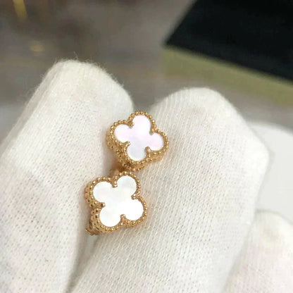 [BLUE TEARS]CLOVER MINI 9.5MM WHITE MOP EARRINGS