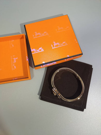 [BLUE TEARS]H ORANGE BRACELET