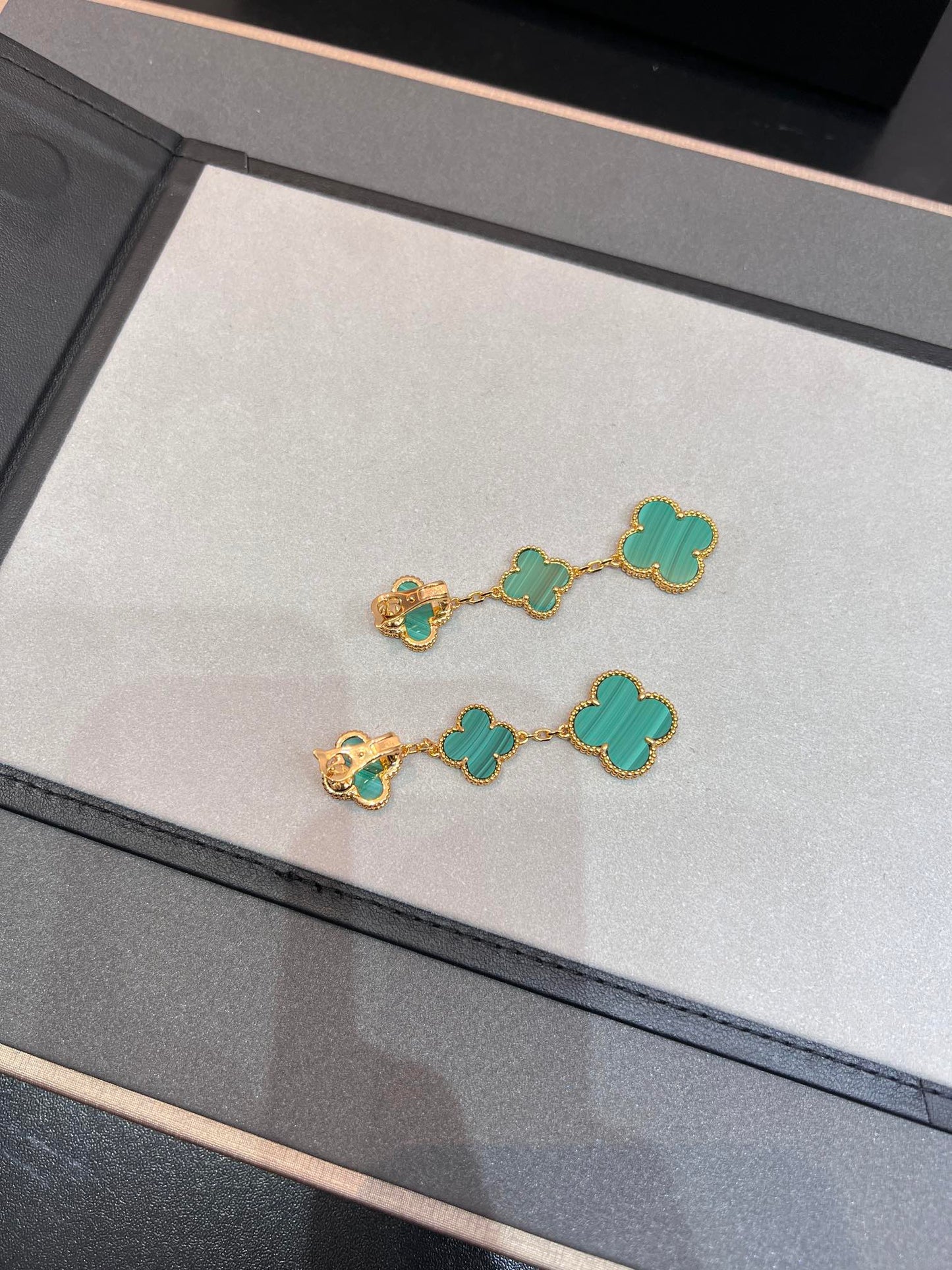 [BLUE TEARS]CLOVER MALACHITE 3 MOTIFS GOLD