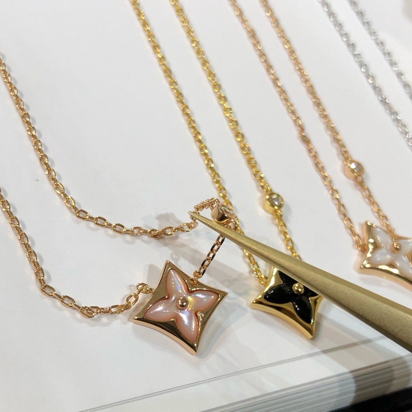 [BLUE TEARS]STAR BLACK MOP NECKLACE