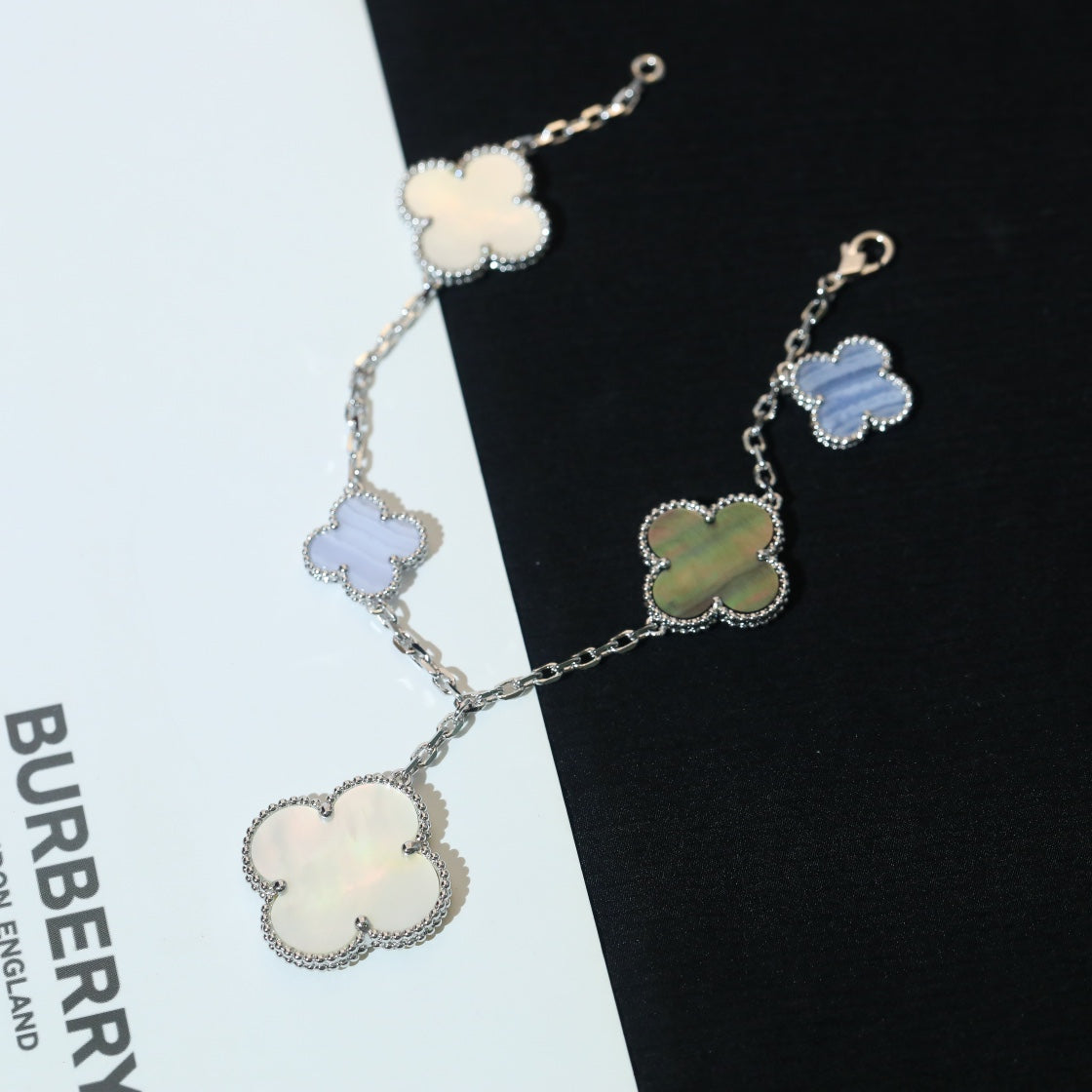 [BLUE TEARS]CLOVER BRACELET 5 MOTIFS MOP CHALCEDONY SILVER