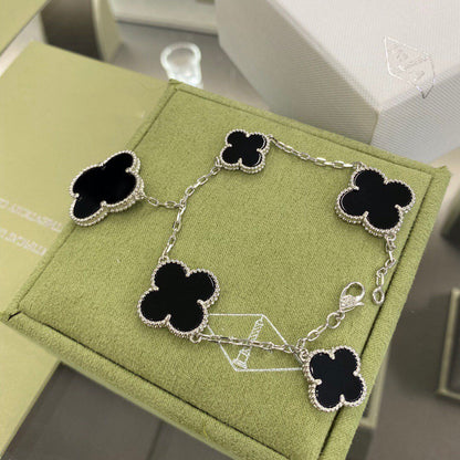 [BLUE TEARS]CLOVER 5 MOTIFS SIVLER ONYX BRACELET