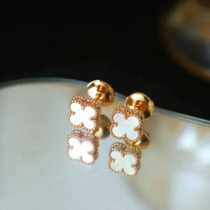 [BLUE TEARS]CLOVER MINI 9.5MM WHITE MOP EARRINGS