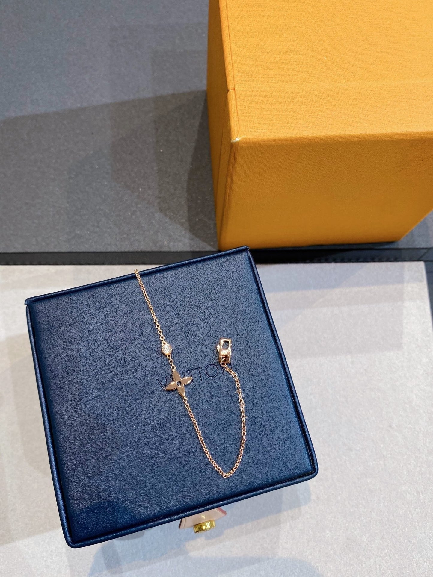 [BLUE TEARS]STAR DIAMOND PINK GOLD BRACELET