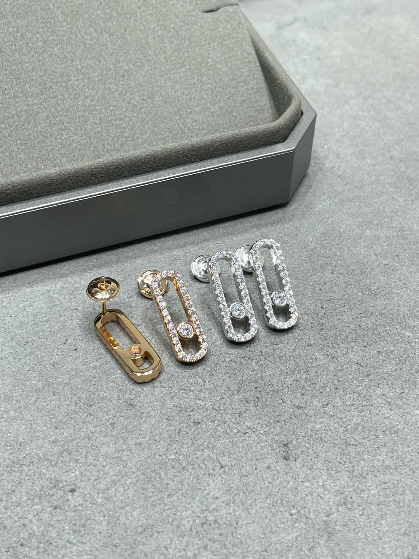 [Blue Tears Jewelry]MOVE UNO STUD DIAMOND PAVED EARRINGS