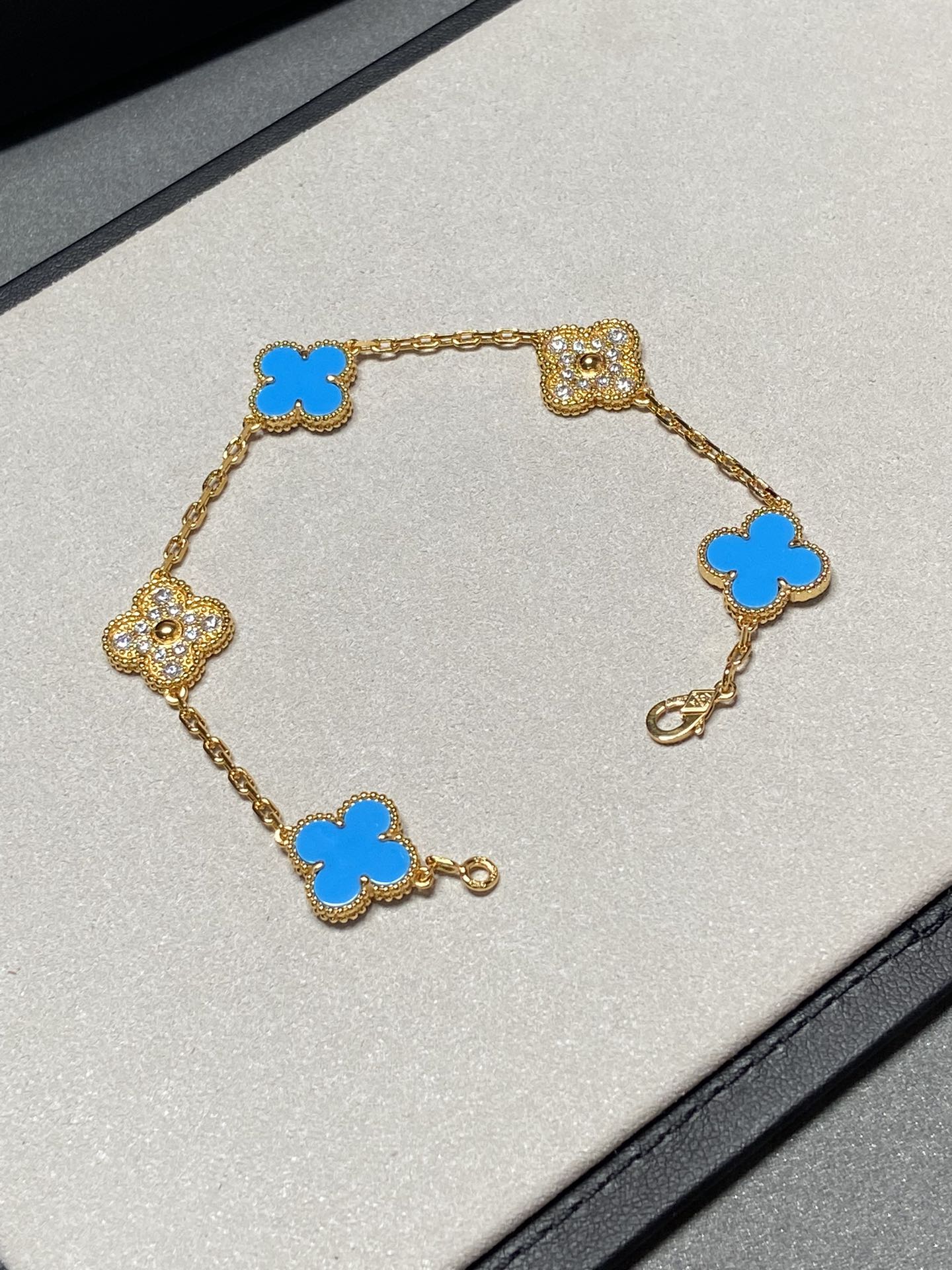[BLUE TEARS]CLOVER 5 MOTIF BLUE CHALCEDONY DIAMOND GOLD BRACELET