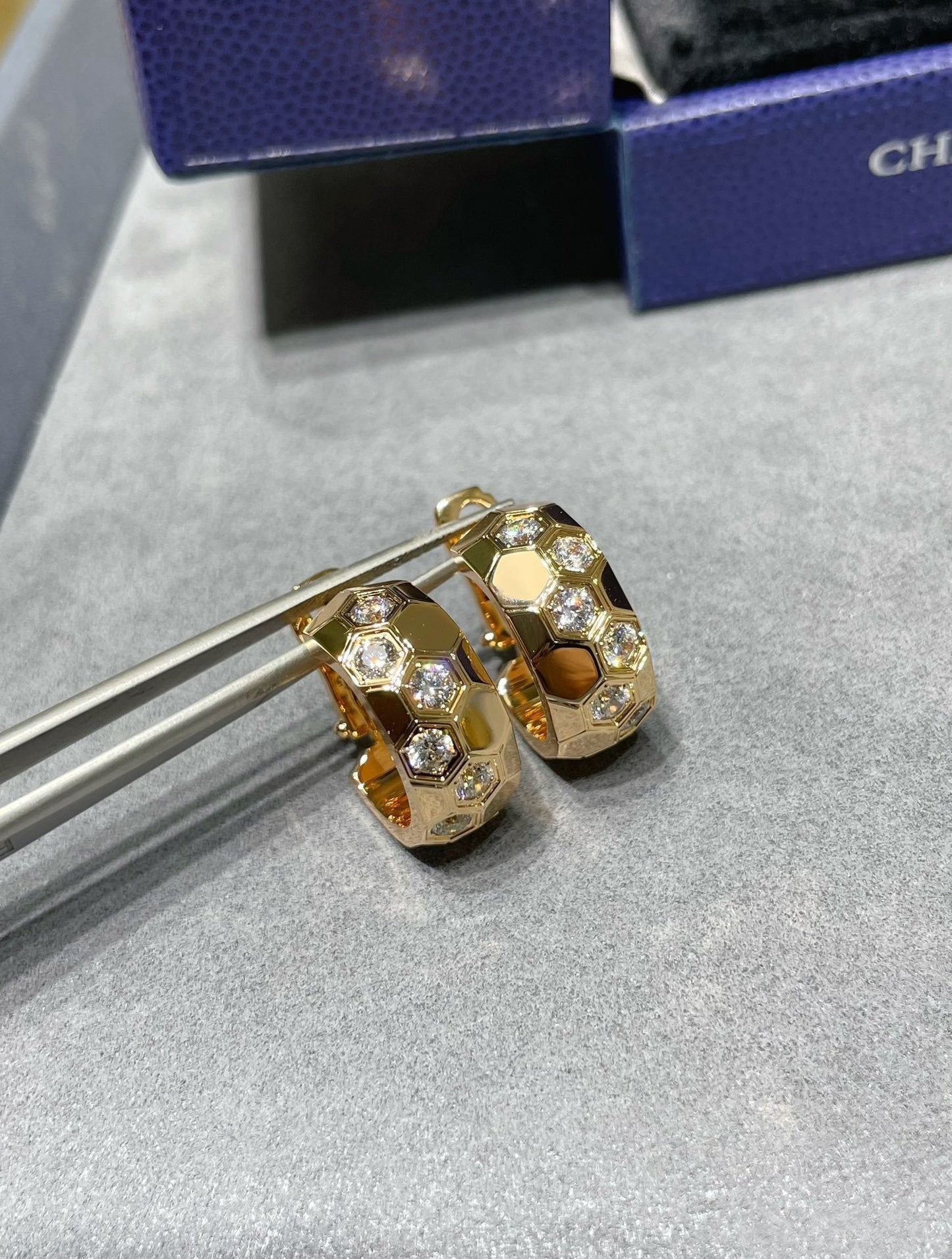 [BLUE TEARS]BEE LOVE DIAMOND HOOP EARRINGS