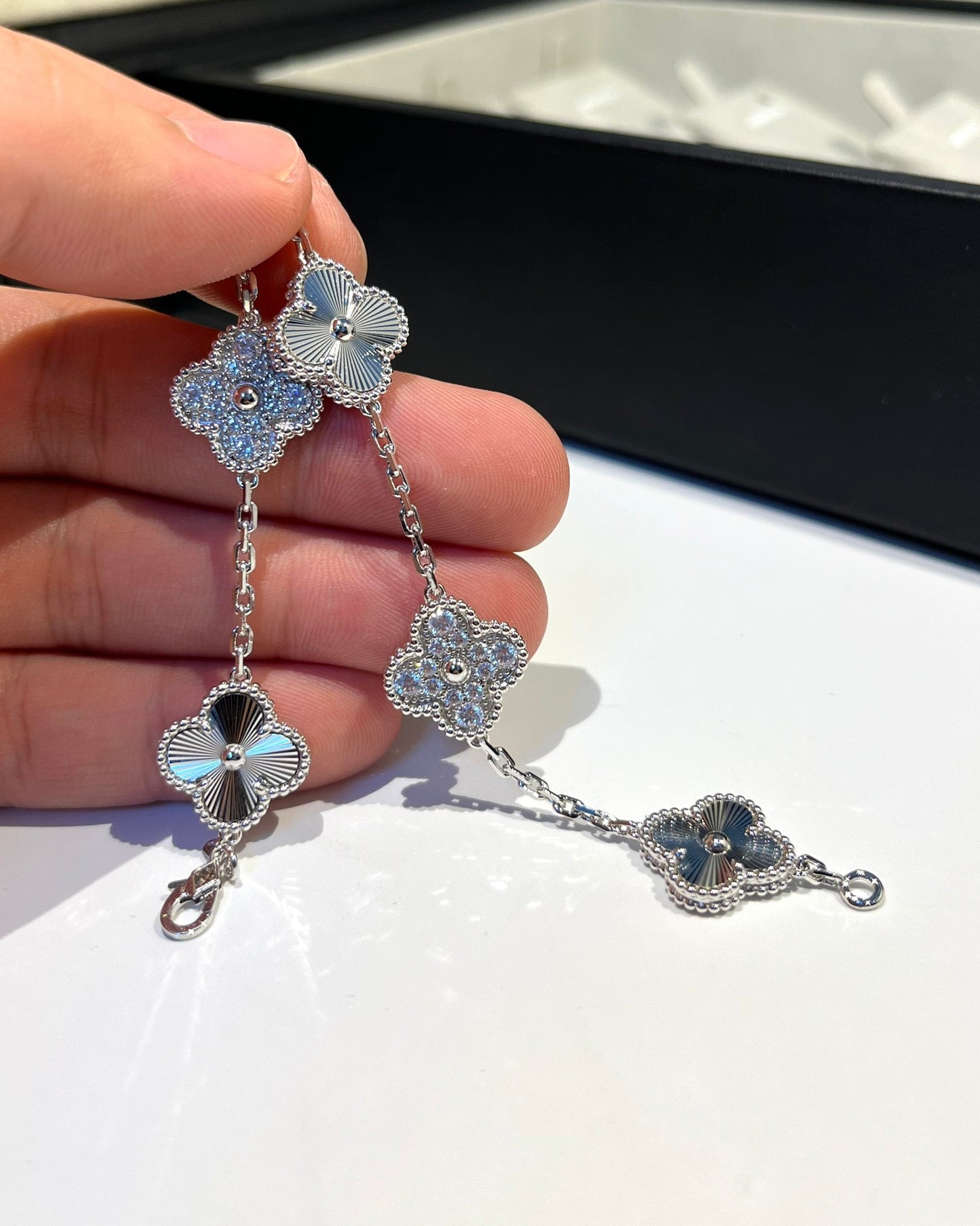 [BLUE TEARS]CLOVER 5 MOTIF SILVER DIAMOND BRACELET