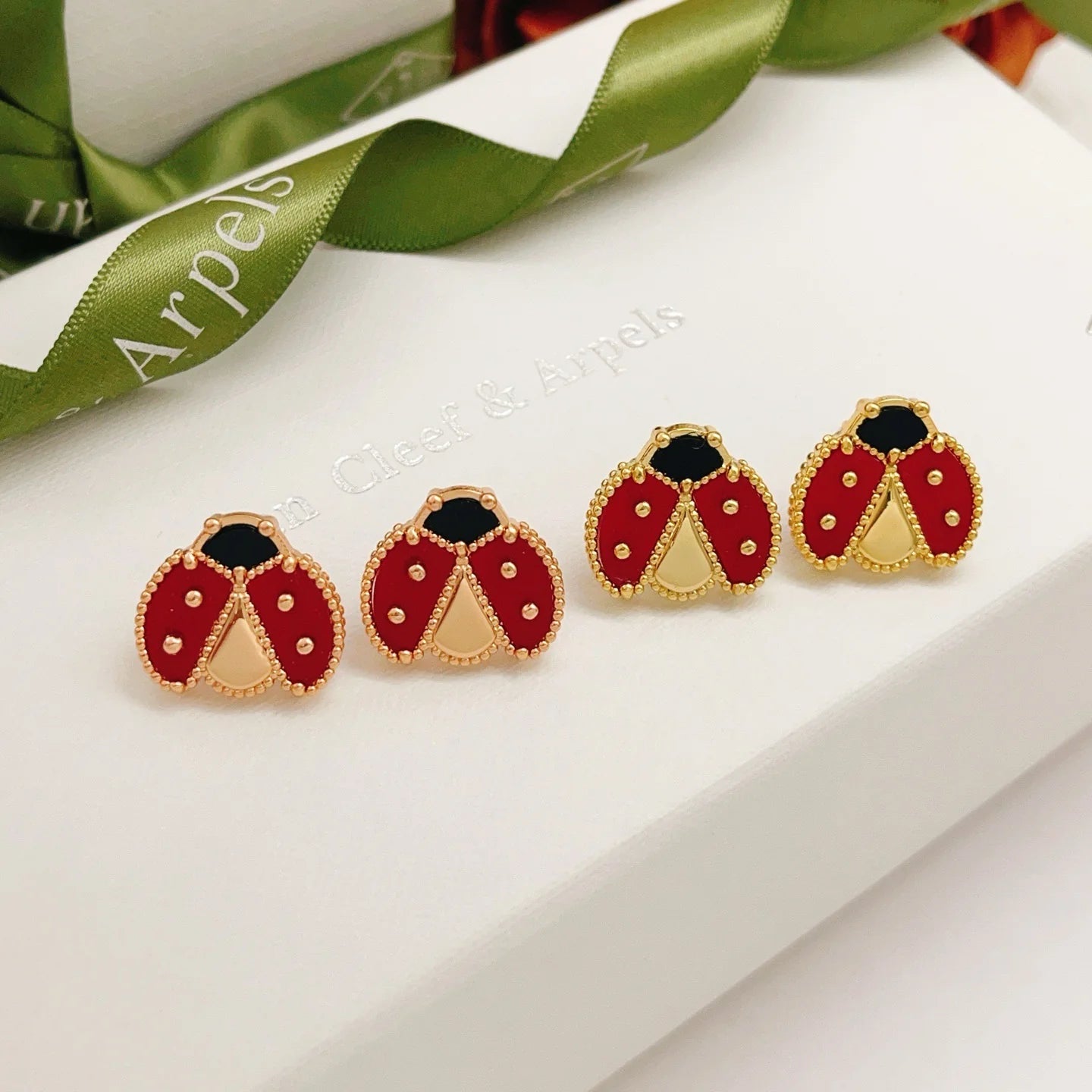[BLUE TEARS]LUCKY LADYBUG EARRINGS