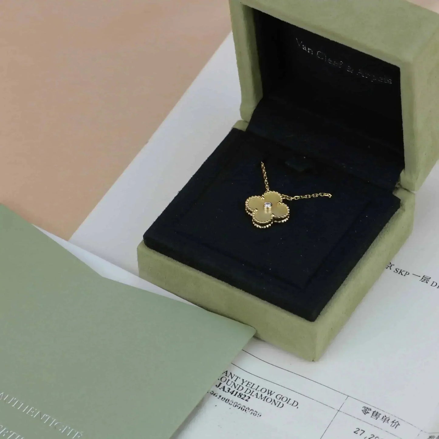 [BLUE TEARS]CLOVER 15MM DIAMOND GOLD MOTHER OF PEARL NECKLACE