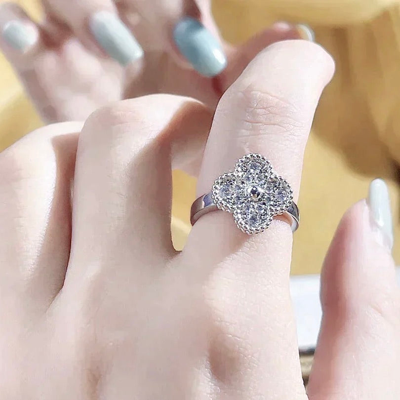 [BLUE TEARS]CLOVER DIAMOND RING