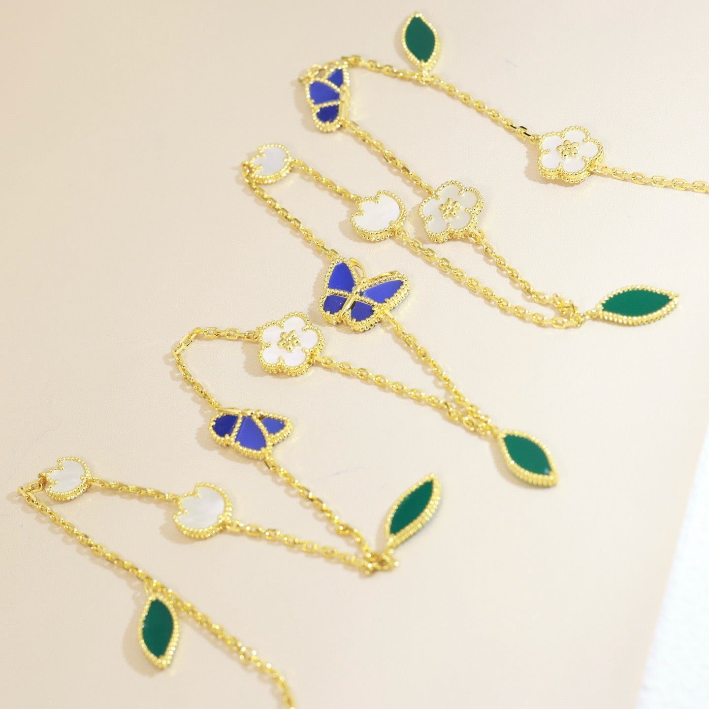 [Blue Tears Jewelry]LUCKY SPRING BUTTERFLY 15 FLOWER NECKLACE