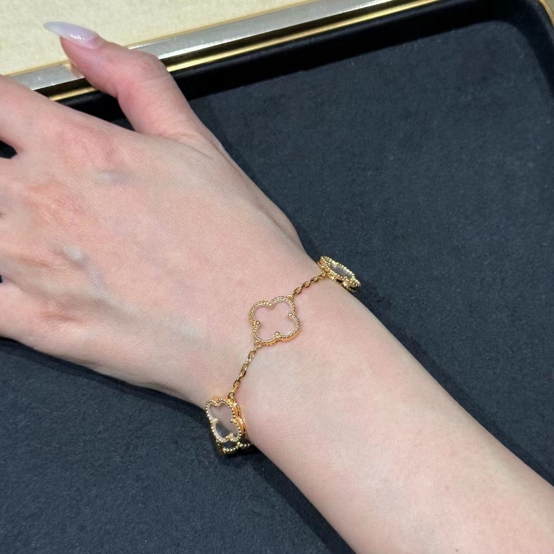 [BLUE TEARS]CLOVER 5 MOTIF ROCK CRYSTAL PINK GOLD BRACELET