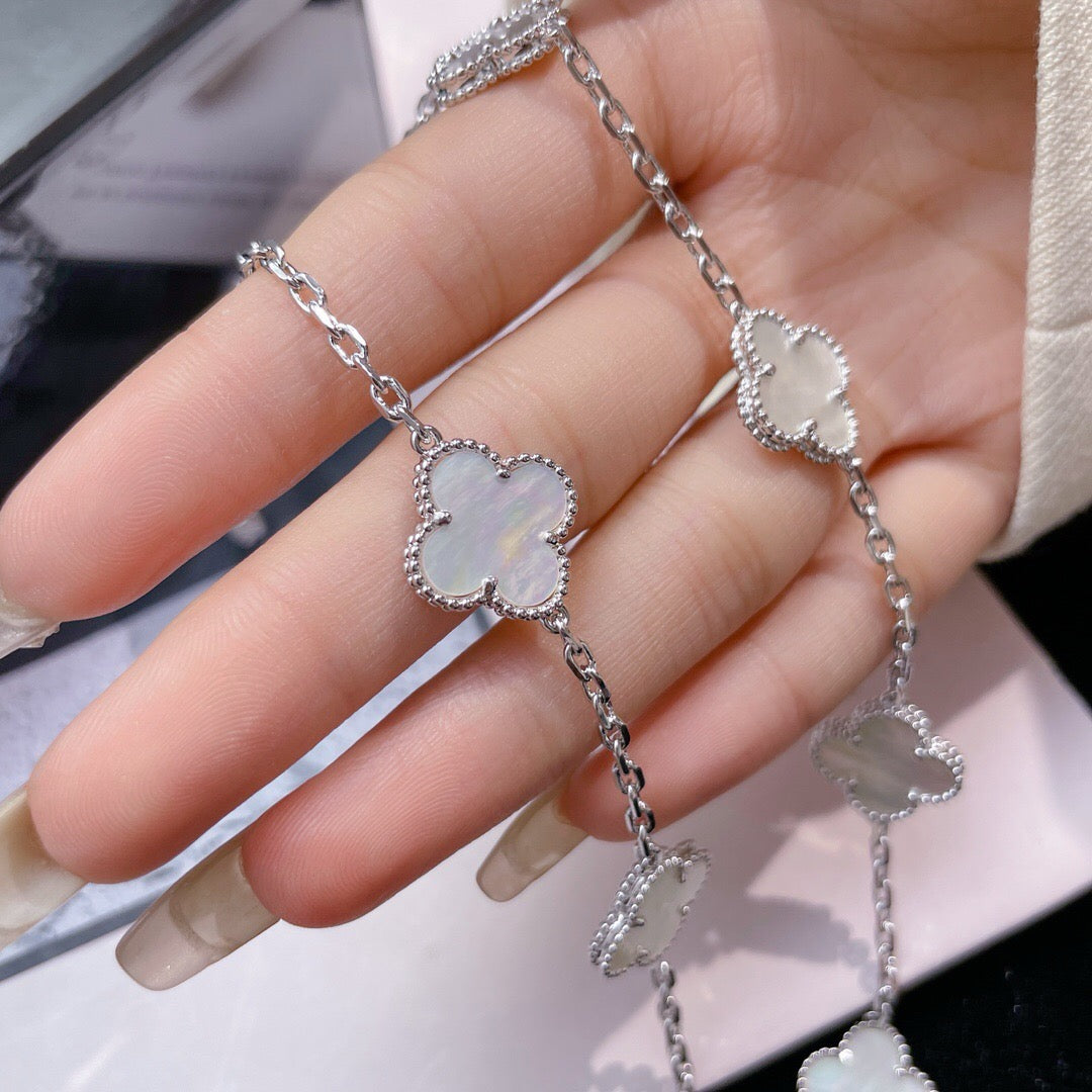 [BLUE TEARS]CLOVER 10 MOTIFS WHITE MOTHER OF PEARL NECKLACE