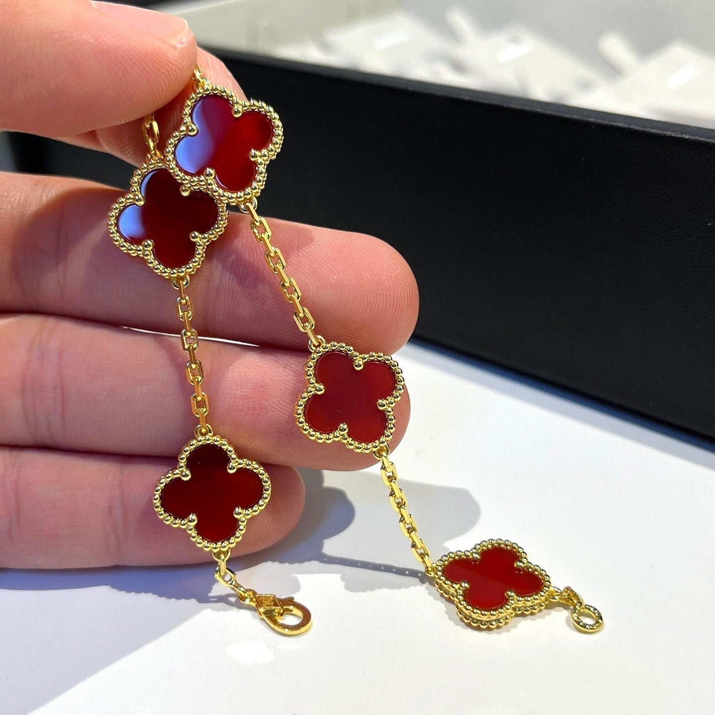 [BLUE TEARS]CLOVER 5 MOTIFS RED AGATE  BRACELET