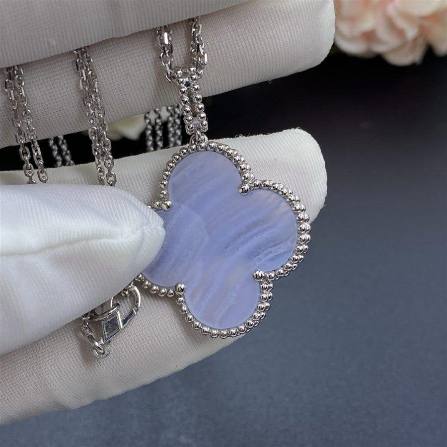 [BLUE TEARS]CLOVER SILVER CHALCEDONY BIG CLOVER NECKLACE