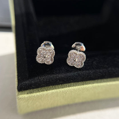 [BLUE TEARS]CLOVER MINI DIAMOND STUD EARRINGS